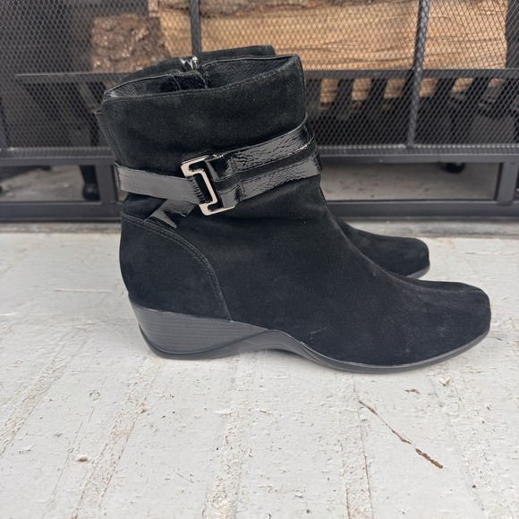 Clark's Active Air Faux Suede Leather Upper Black Ankle Zip Boots Size‎ 9M - Picture 5 of 11